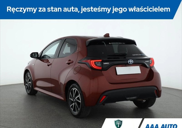 Toyota Yaris cena 78000 przebieg: 99159, rok produkcji 2021 z Bodzentyn małe 211